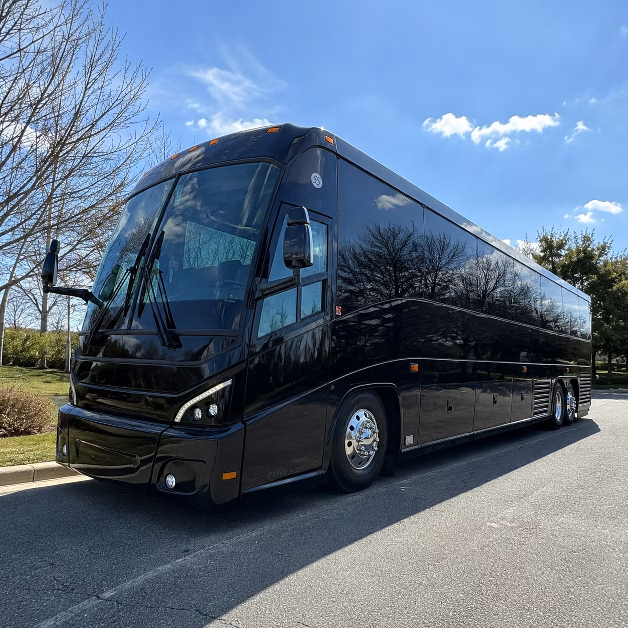 group shuttles for federal agencies and government facilities near parma